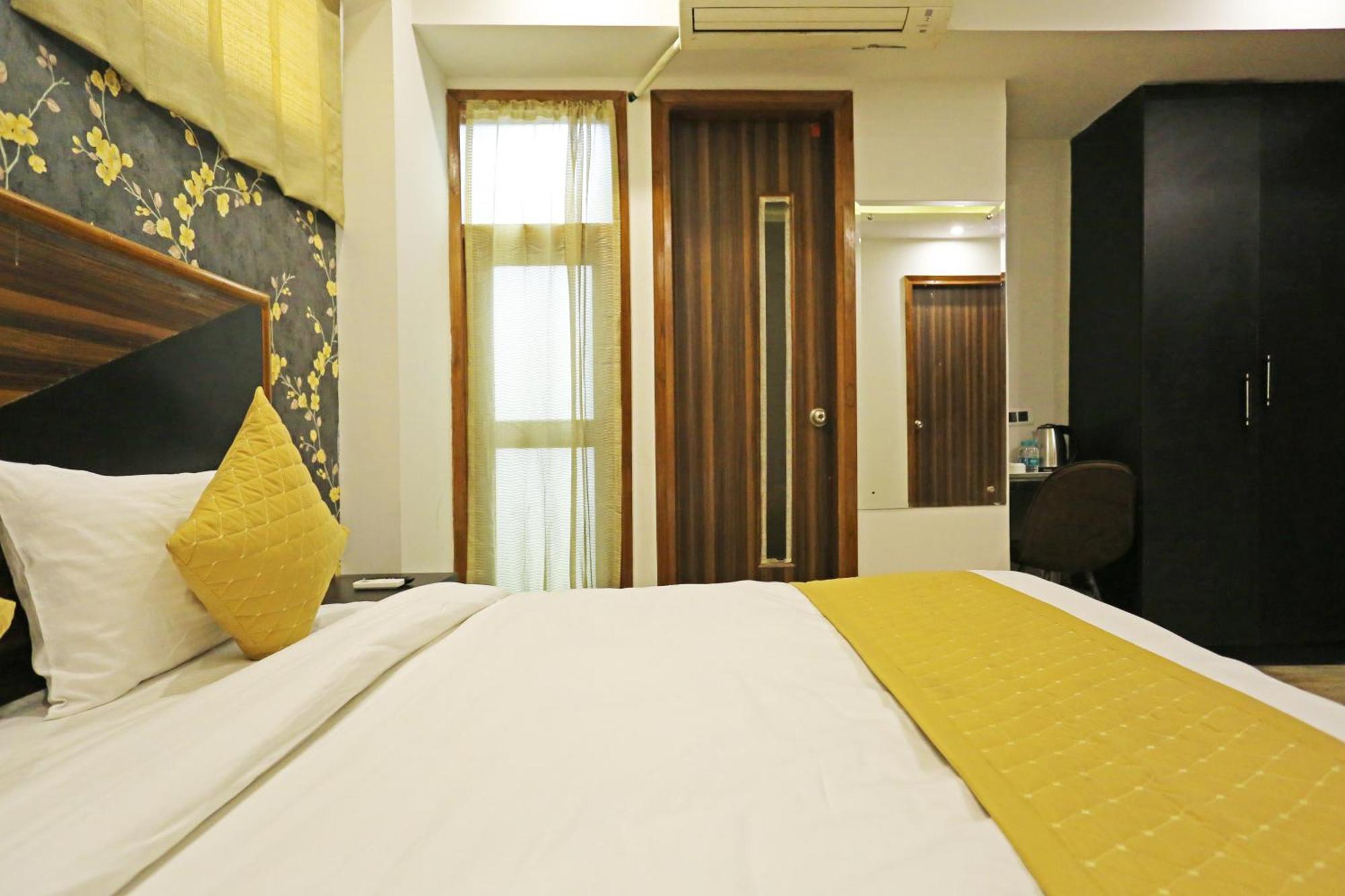 Hotel Linda Suites Near International Airport By La Casa New Delhi Exterior photo